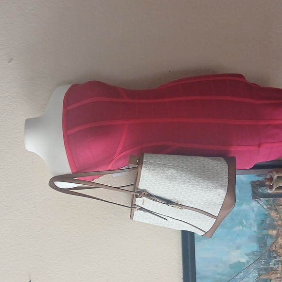 ✈️BRAND NEW!! Michael Kors Logo Jetset Brown and Cream XXl Tote Bag DUFFLE - Picture 12 of 12